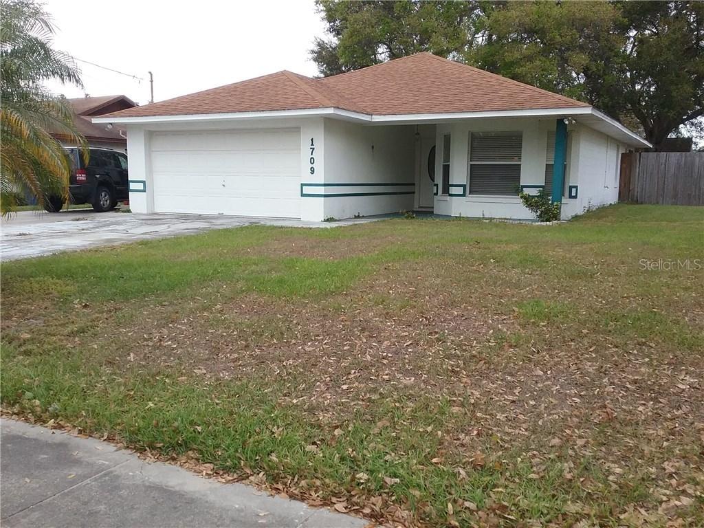 1709 Sandalwood Cir., Winter Haven, FL 33880