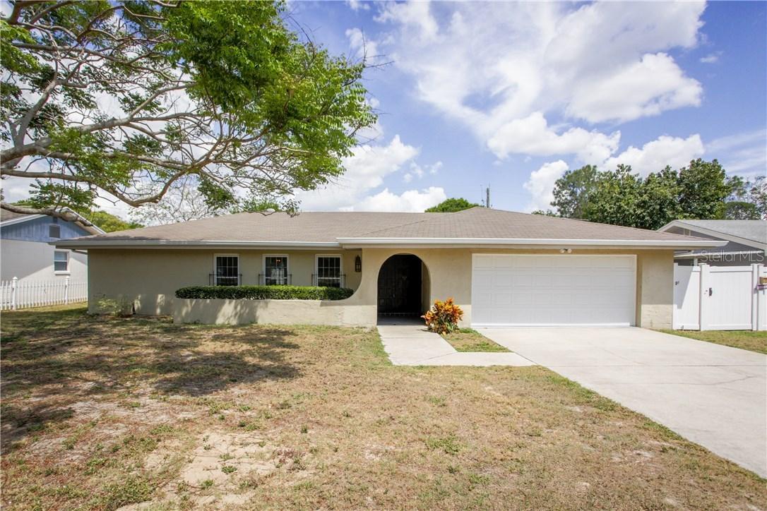136 Lincoln Rd, Winter Haven, FL 33884