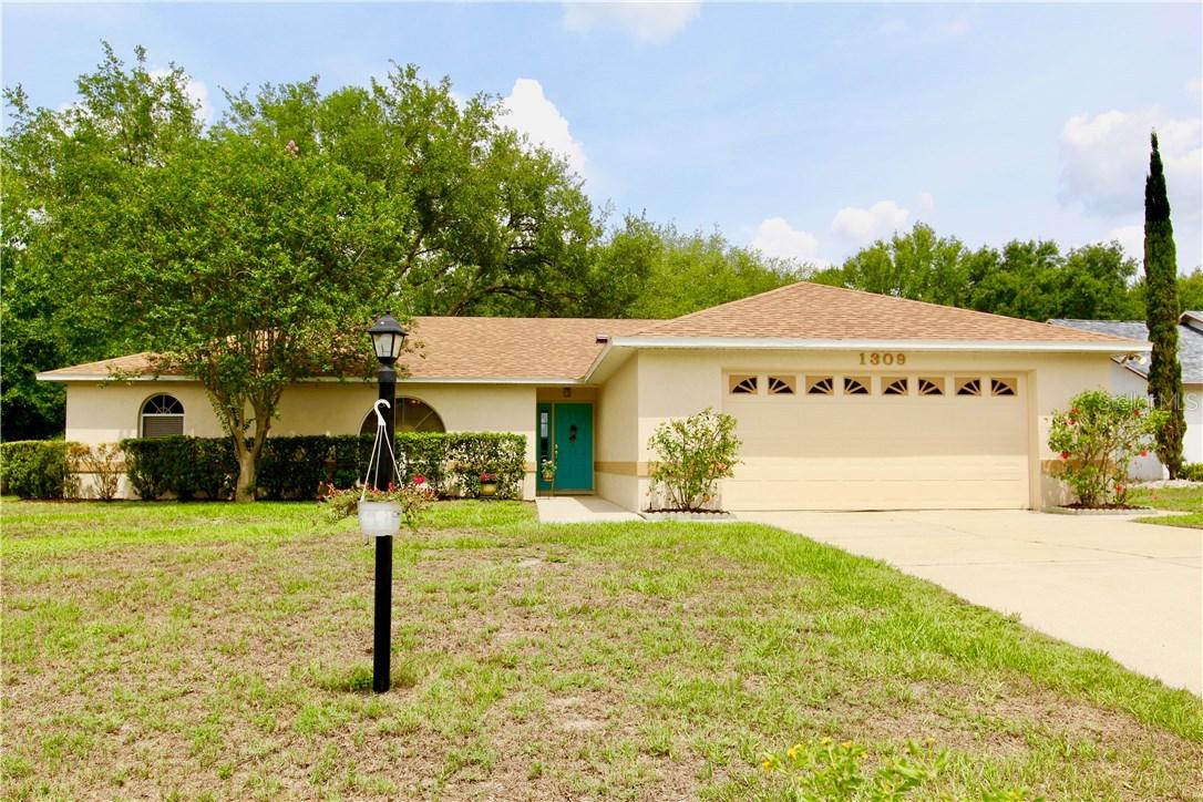 1309 Ariana Woods Cir., Auburndale, FL 33823