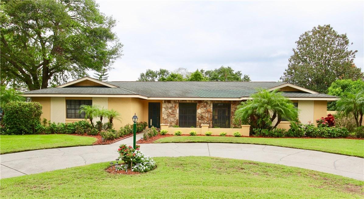 2020 Shoreland Dr., Auburndale, FL 33823