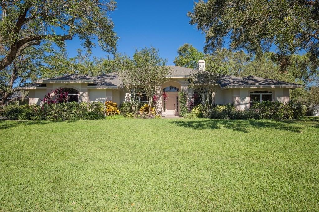 65 Harbour Ct., Winter Haven, FL 33884