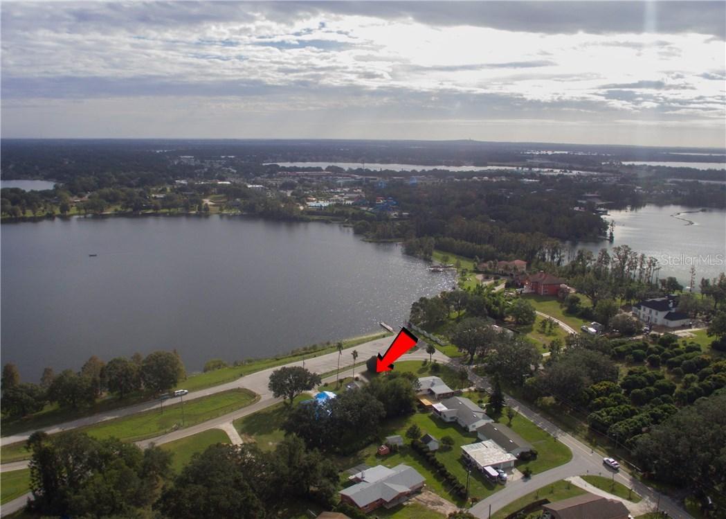 616 W Lake Summit Dr., Winter Haven, FL 33884