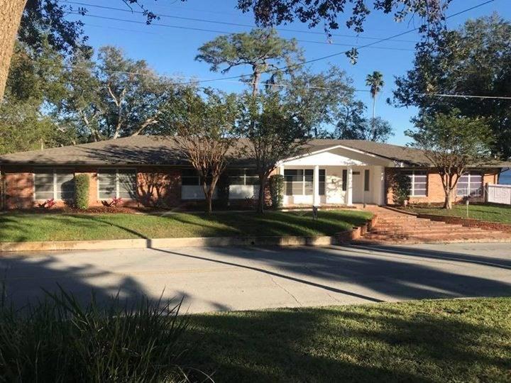 250 9th St., Winter Haven, FL 33880