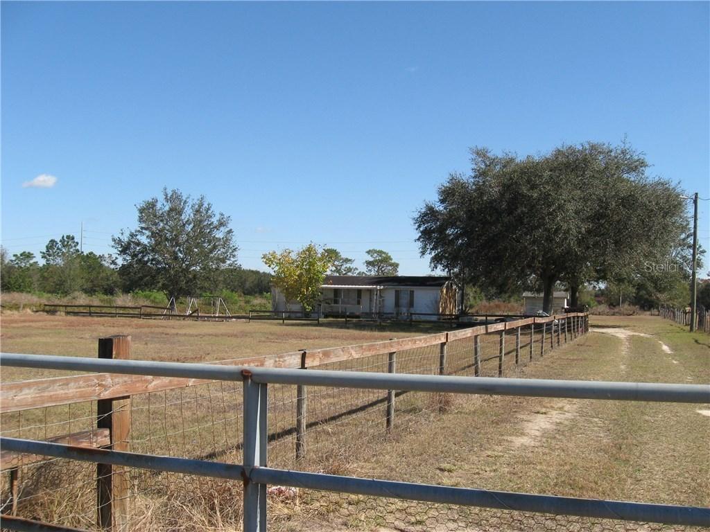 250 Sunridge Dr., Auburndale, FL 33823
