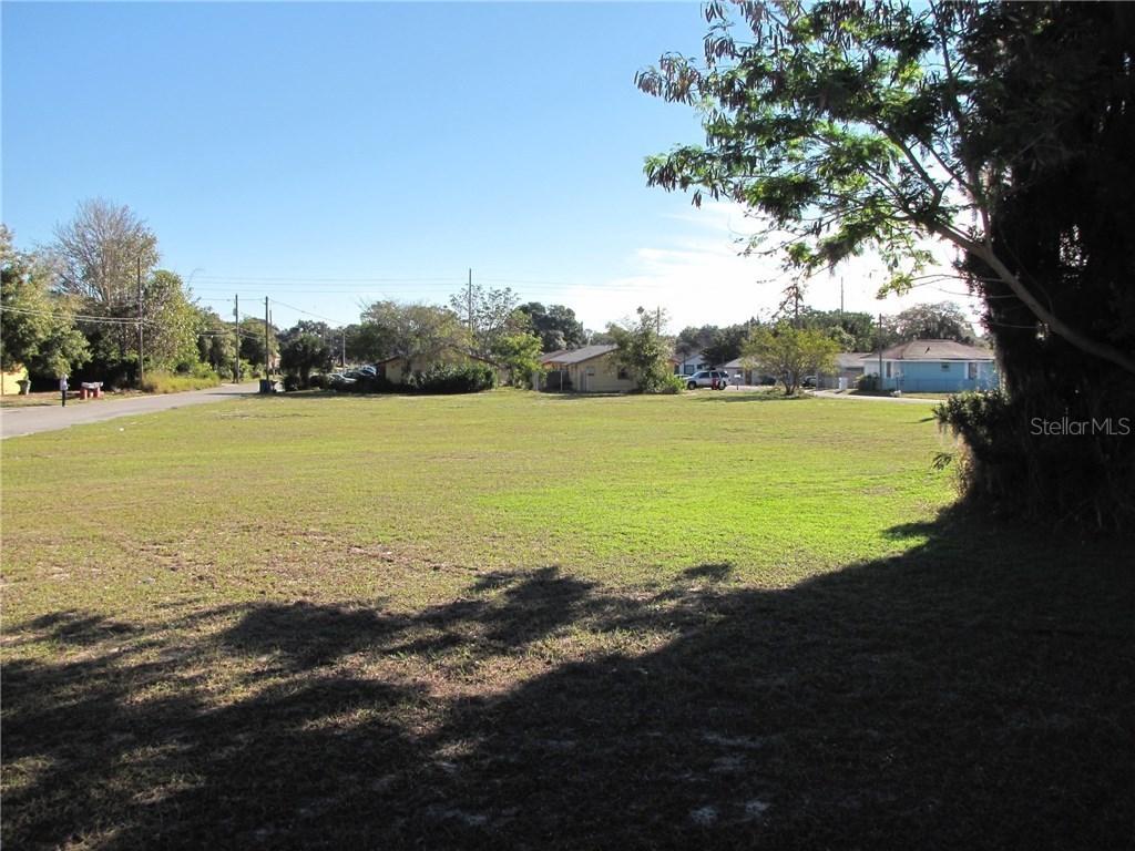 Avenue Q Northwest, Winter Haven, FL 33881