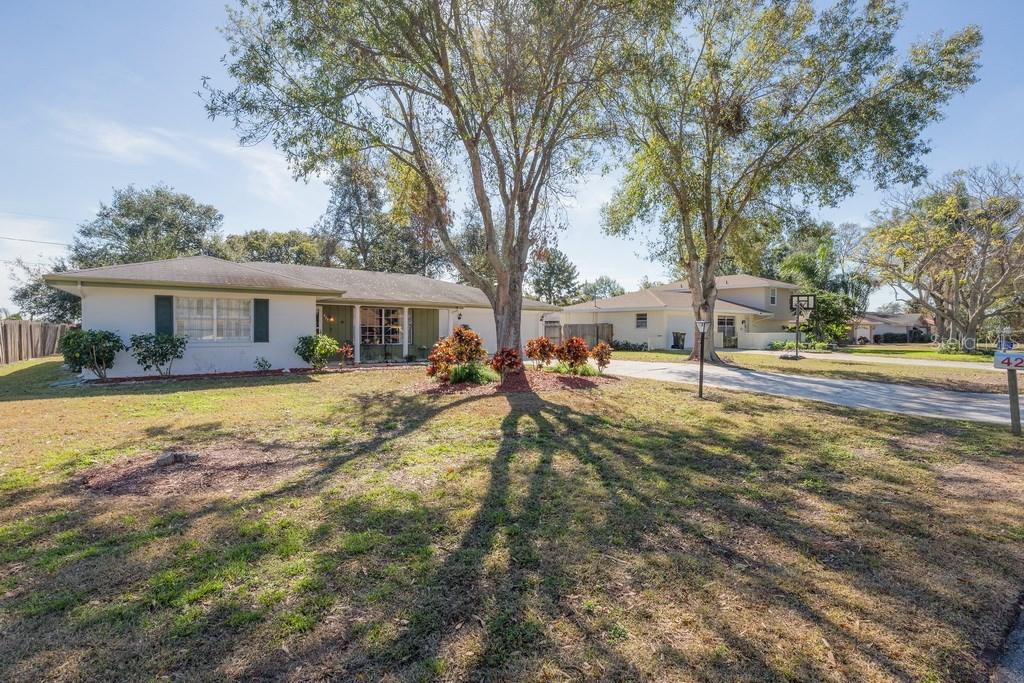 429 Alachua Dr., Winter Haven, FL 33884