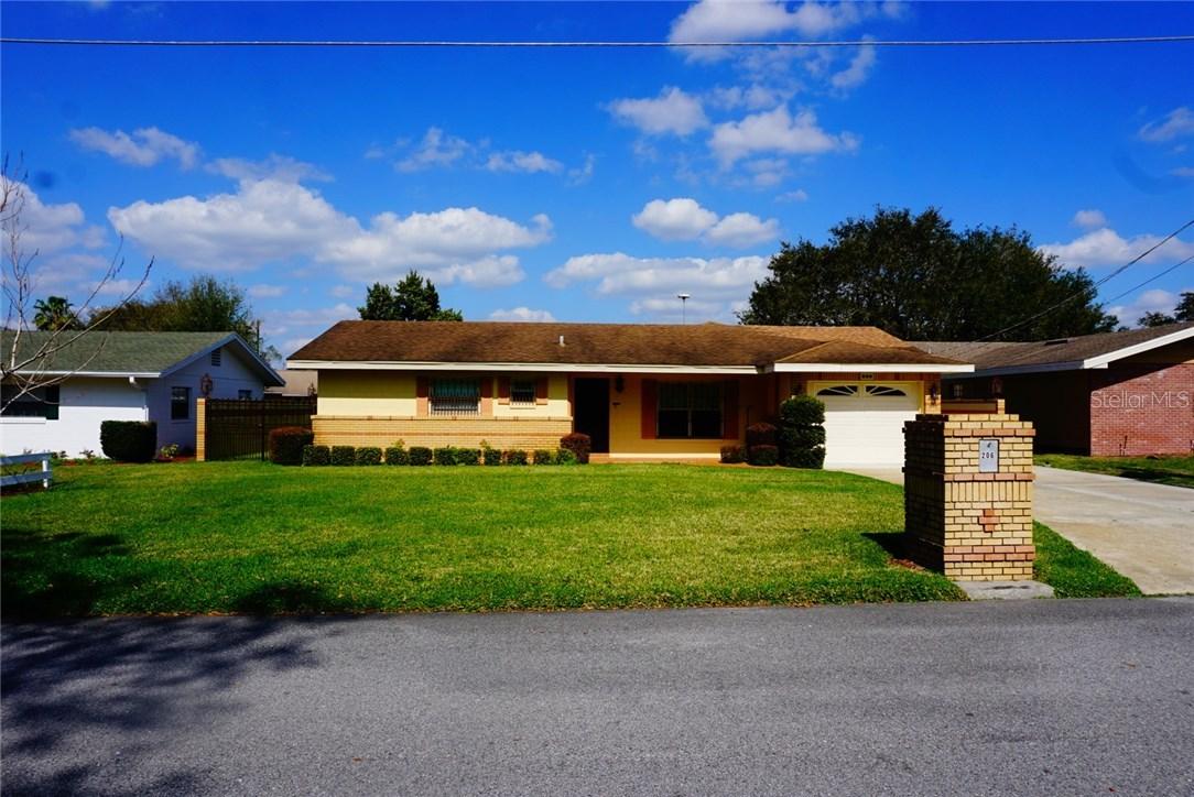206 Rydalmont Rd., Winter Haven, FL 33884