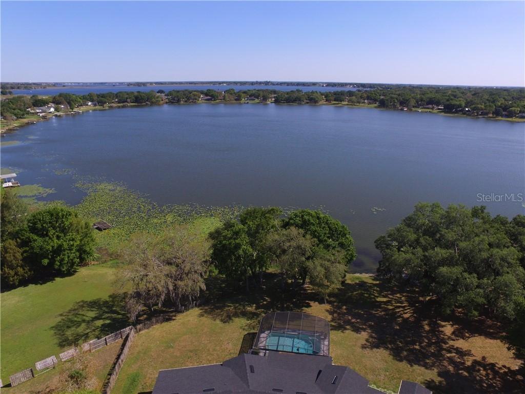 140 Lakeview Dr, Auburndale, FL 33823