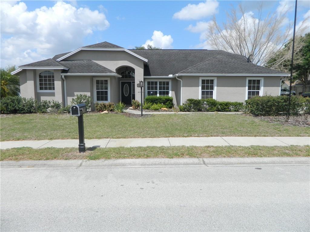 319 Winona Ct., Auburndale, FL 33823