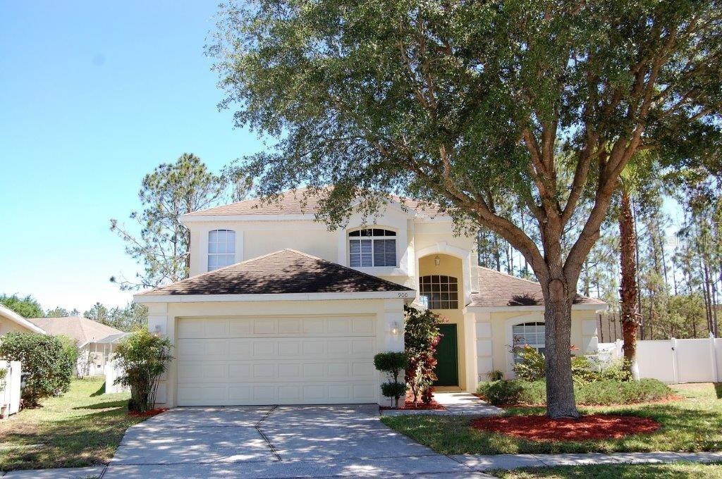 900 Oxford Dr., Davenport, FL 33897