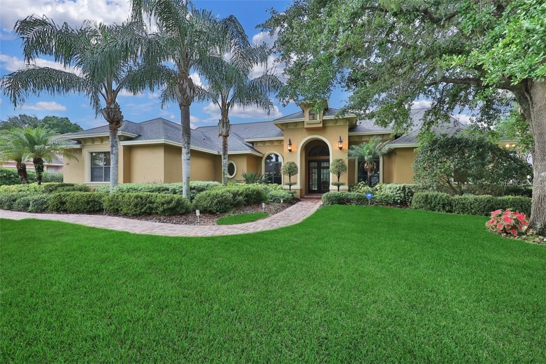 9460 Waterford Oaks Dr., Winter Haven, FL 33884
