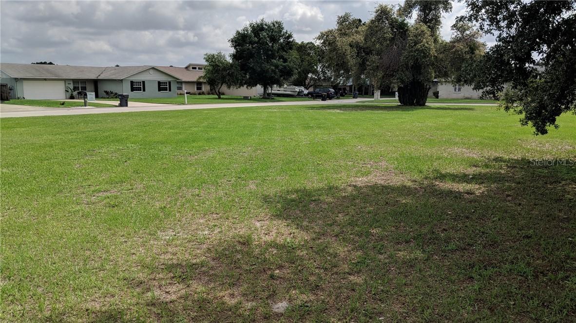 Lake Fox Cir., Winter Haven, FL 33884