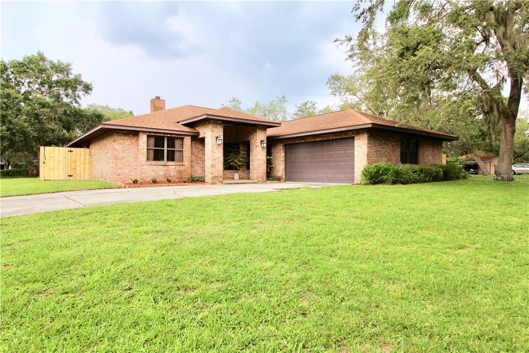 152 Homewood Ct., Winter Haven, FL 33880