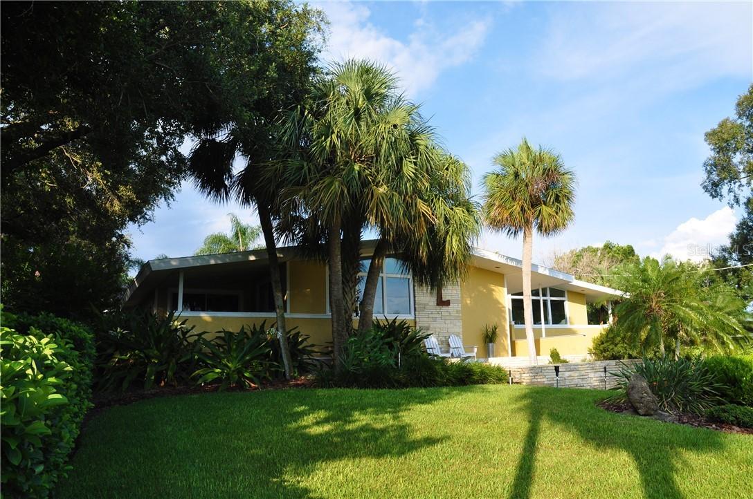 2004 8th Ter., Winter Haven, FL 33880