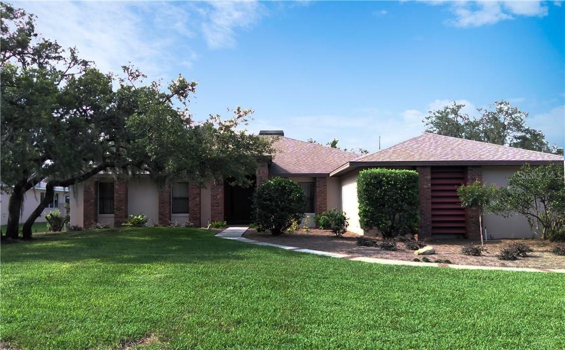 26 Tera Ln., Winter Haven, FL 33880