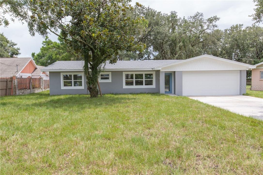 156 Lake Roy Dr., Winter Haven, FL 33884