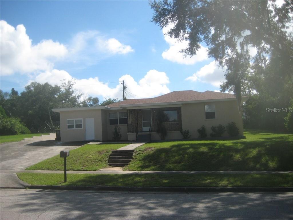 925 Exmoor Way, Lake Wales, FL 33853