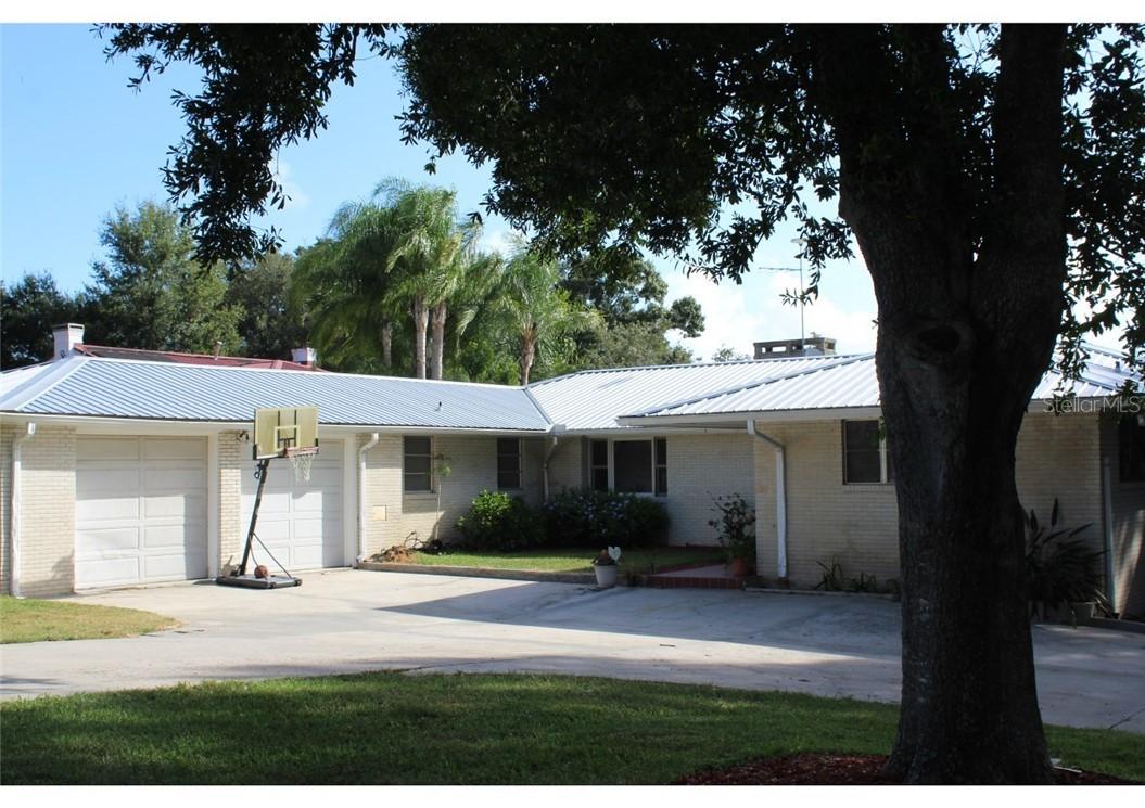 330 Lake Otis Dr., Winter Haven, FL 33880