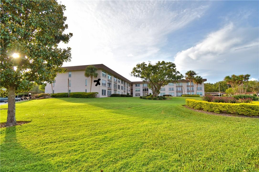 333 Lake Howard Drive Nw #204B, Winter Haven, FL 33880