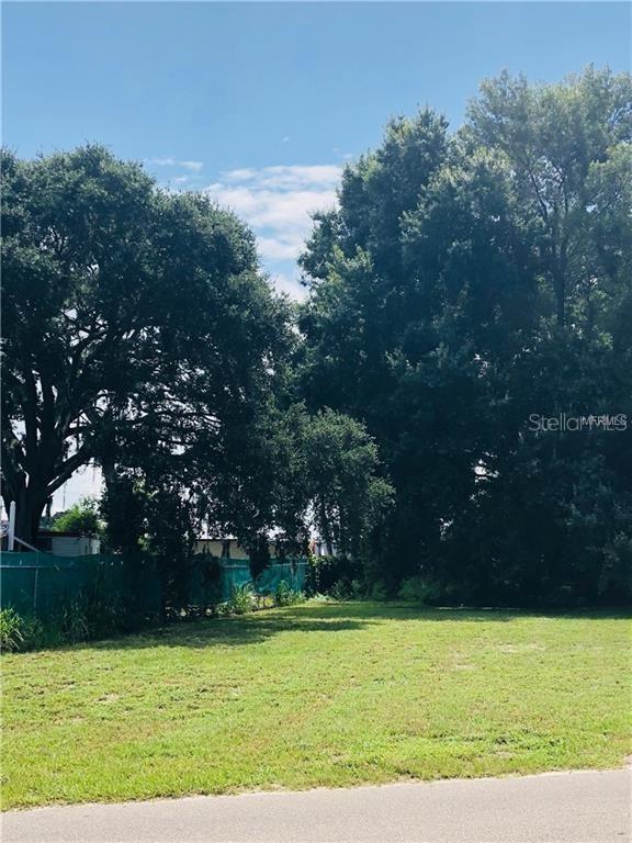 Lake Dr., Winter Haven, FL 33881