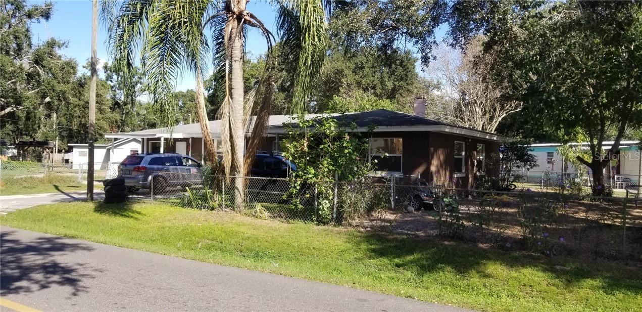 2100 Lake Dr, Winter Haven, FL 33881