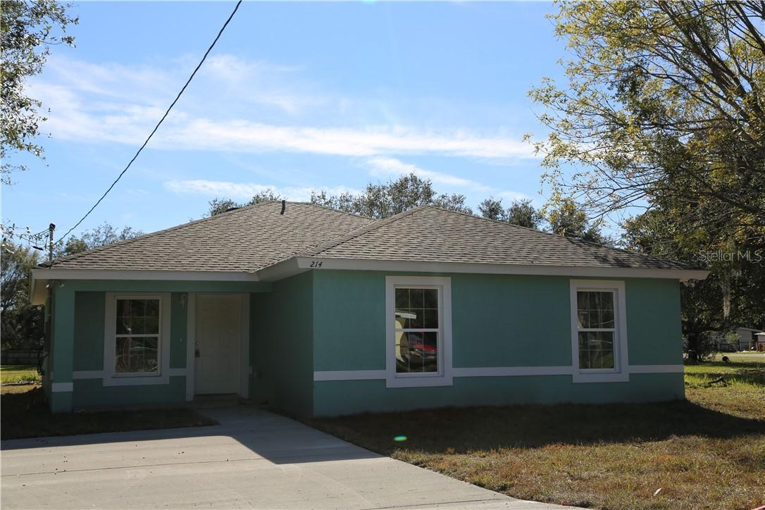 208 9th St., Winter Haven, FL 33880