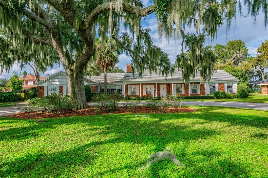 1920 N Lake Howard Dr., Winter Haven, FL 33881