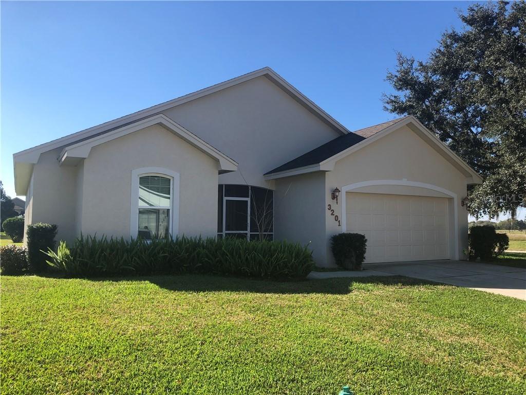 3201 Oak Tree Ln., Winter Haven, FL 33884