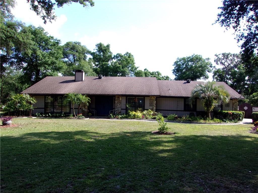 4322 Rolling Oak Dr., Lakeland, FL 33810