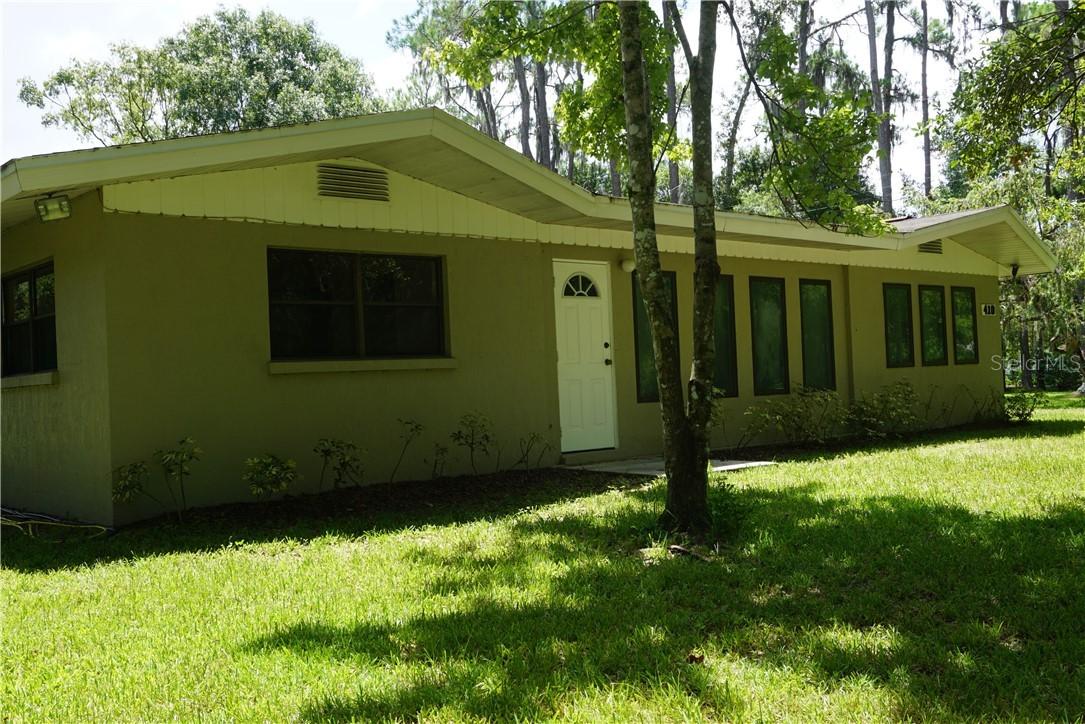 410 Josh Reynolds Rd., Lakeland, FL 33801