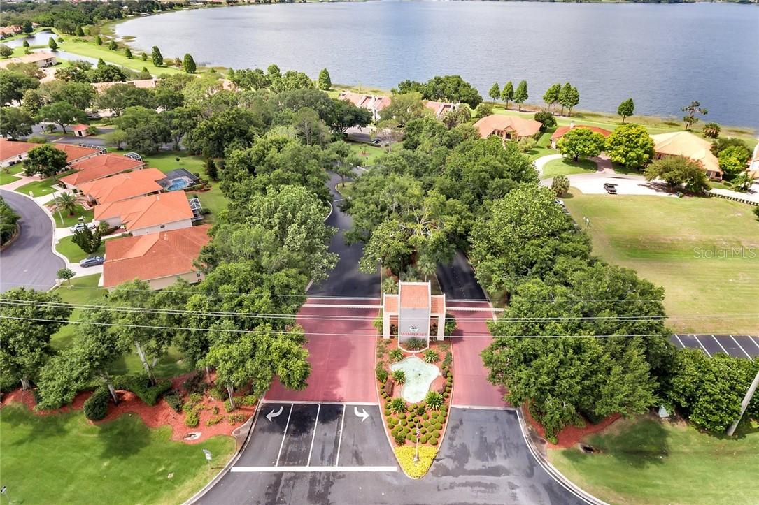 406 Laurel Cove Way, Winter Haven, FL 33884