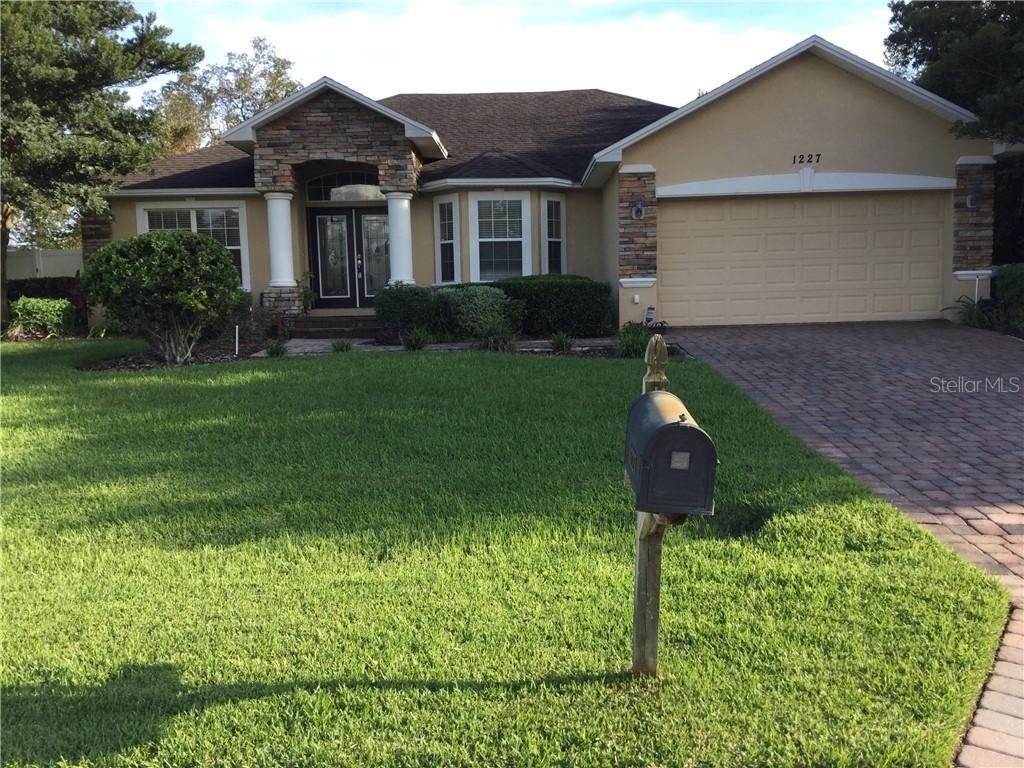 1227 Lake Loop, Winter Haven, FL 33880