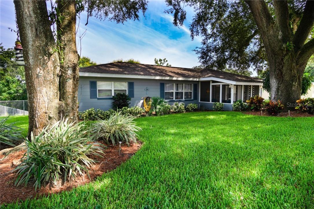 635 Lorraine Cir., Lake Wales, FL 33853