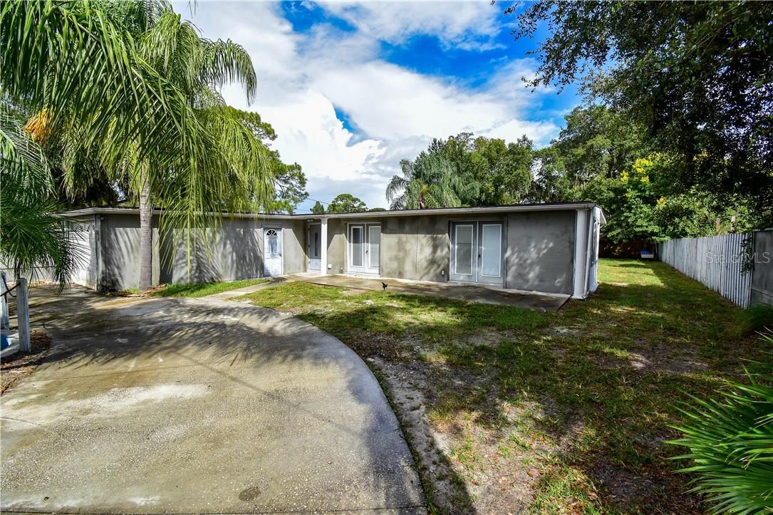 1217 32nd St., Winter Haven, FL 33881