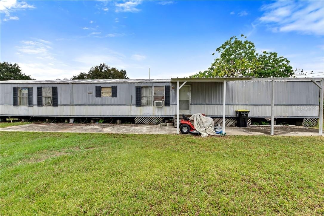 221 1st St., Davenport, FL 33837