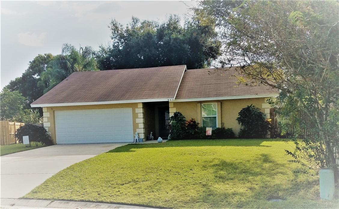 953 Sunrise Ct., Winter Haven, FL 33880