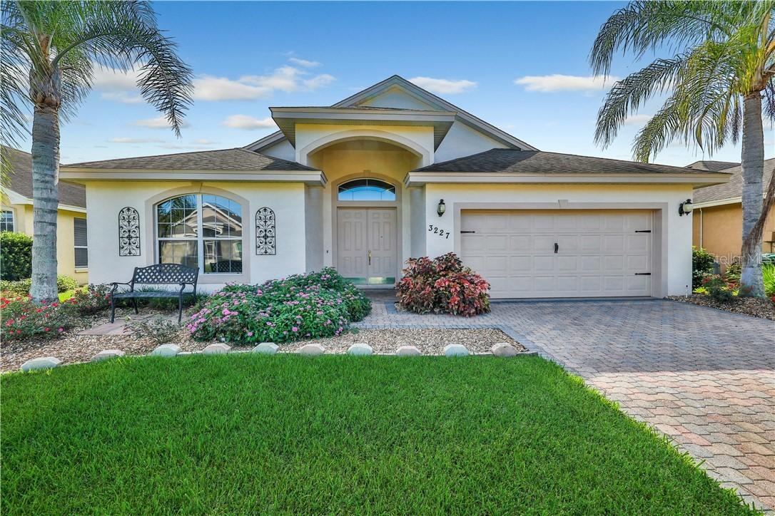 3227 Oak Tree Ln., Winter Haven, FL 33884