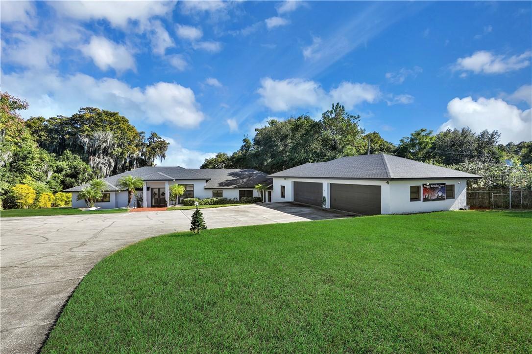 1005 W Lake Eloise Ter., Winter Haven, FL 33884