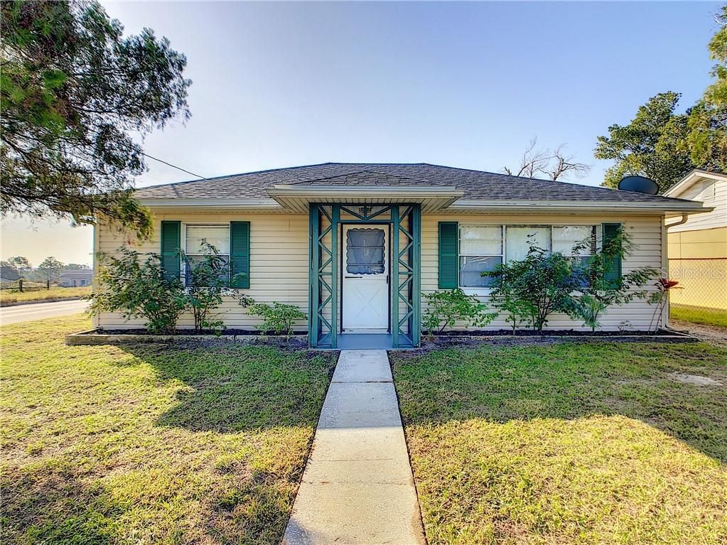 1070 Cohassett Ave, Lake Wales, FL 33853