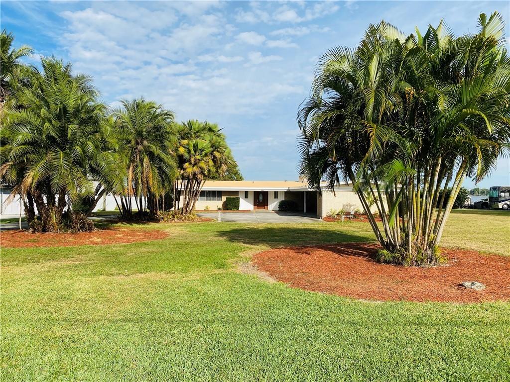 208 Lake Howard Dr., Winter Haven, FL 33880