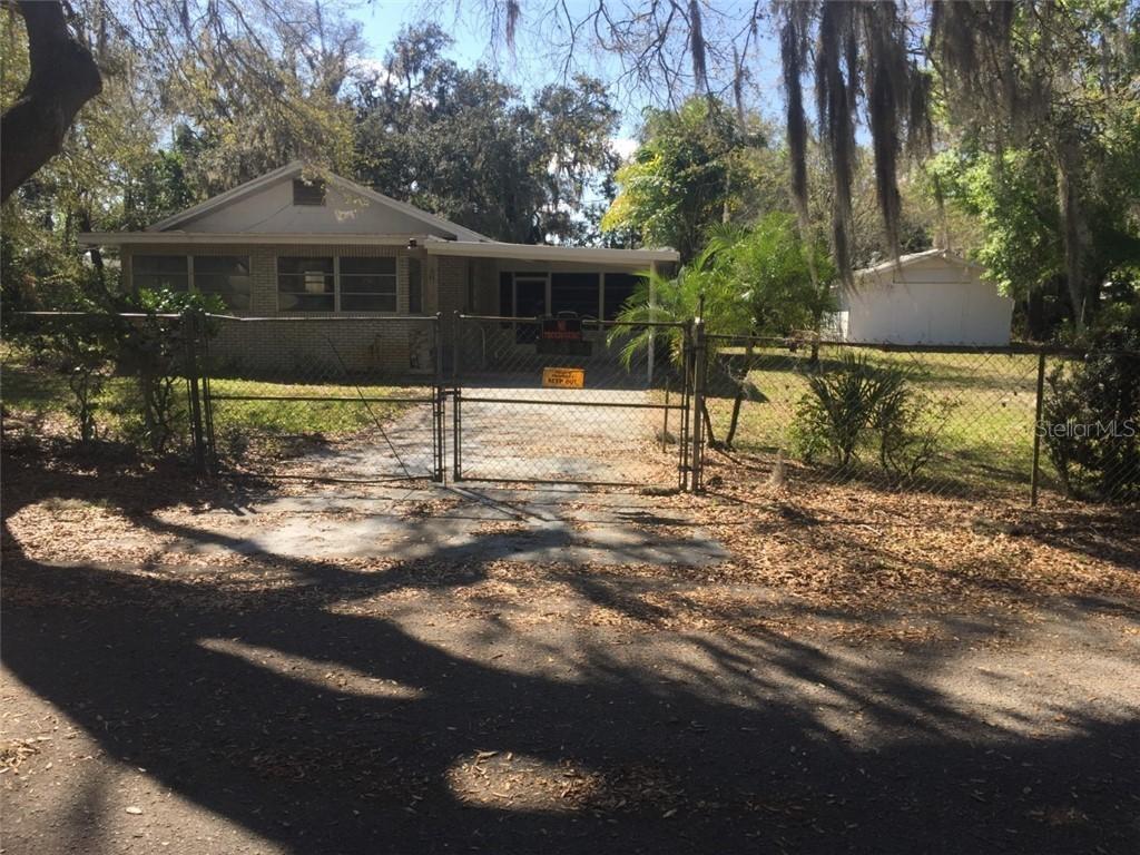 637 Date St., Lake Wales, FL 33859