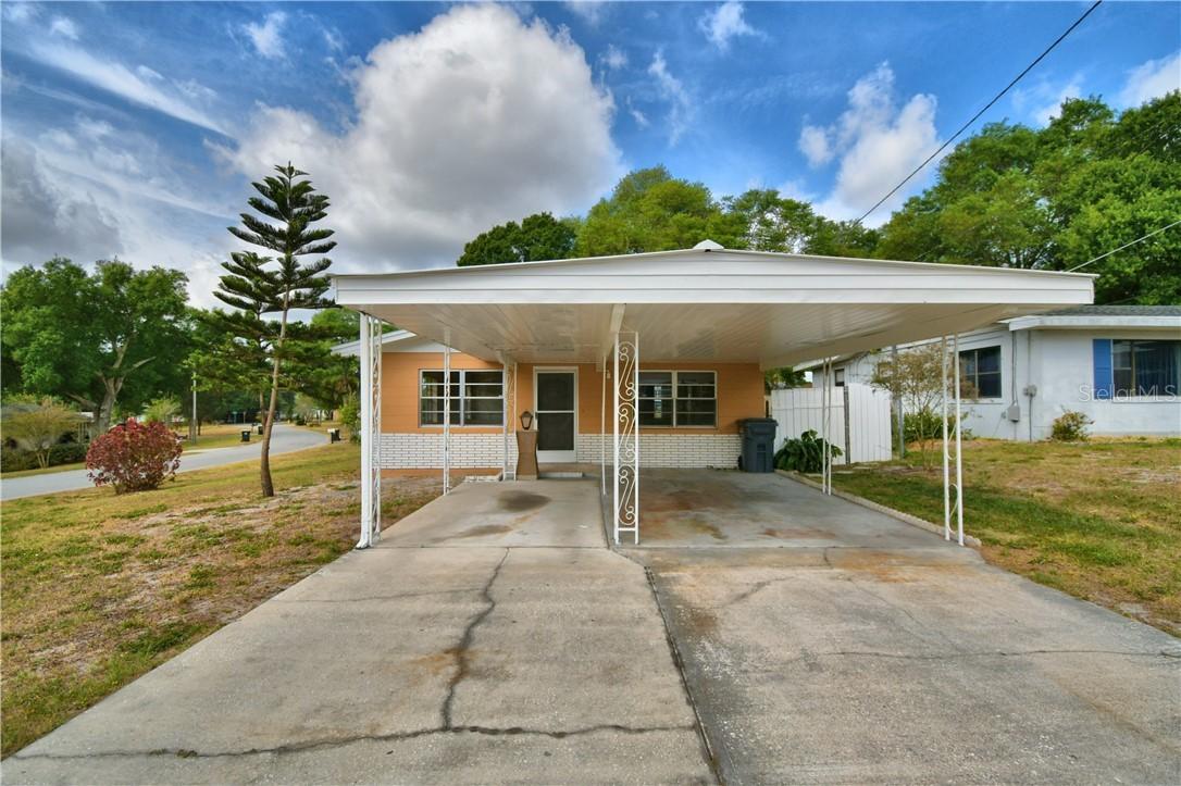 99 Volusia Dr., Winter Haven, FL 33884