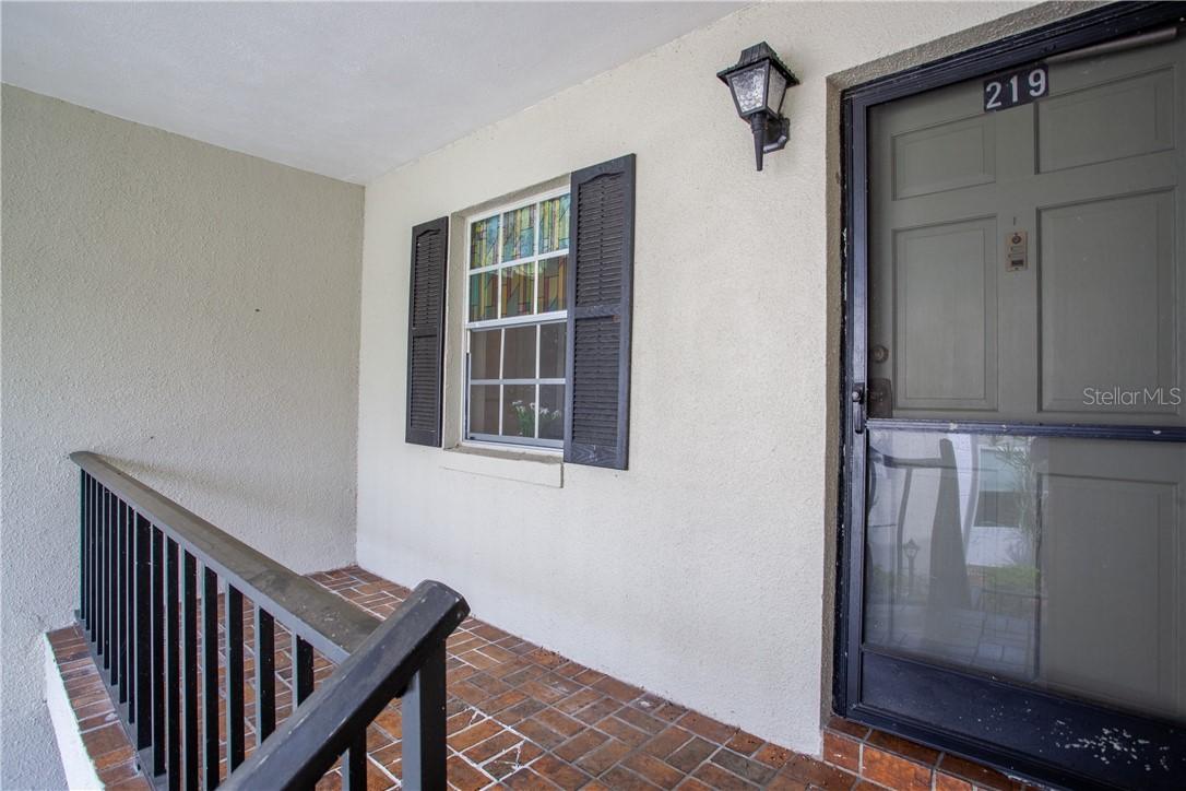 689 Lake Howard Dr Nw #219, Winter Haven, FL 33880