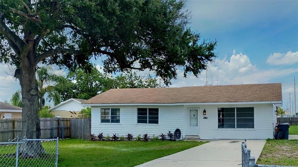 261 Cherry Laurel Ln., Winter Haven, FL 33880