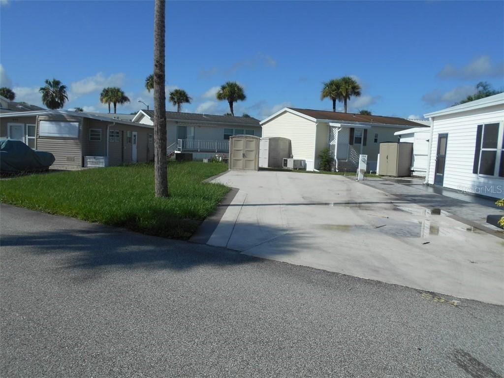 9000 Us Highway 192 #594, Clermont, FL 34714