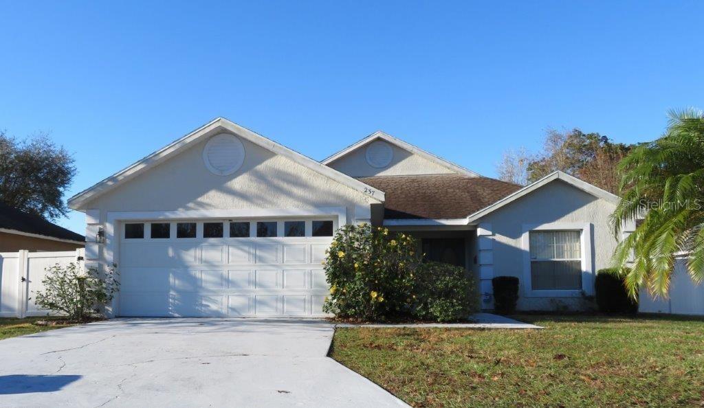 237 Oak Chase Pl., Davenport, FL 33896