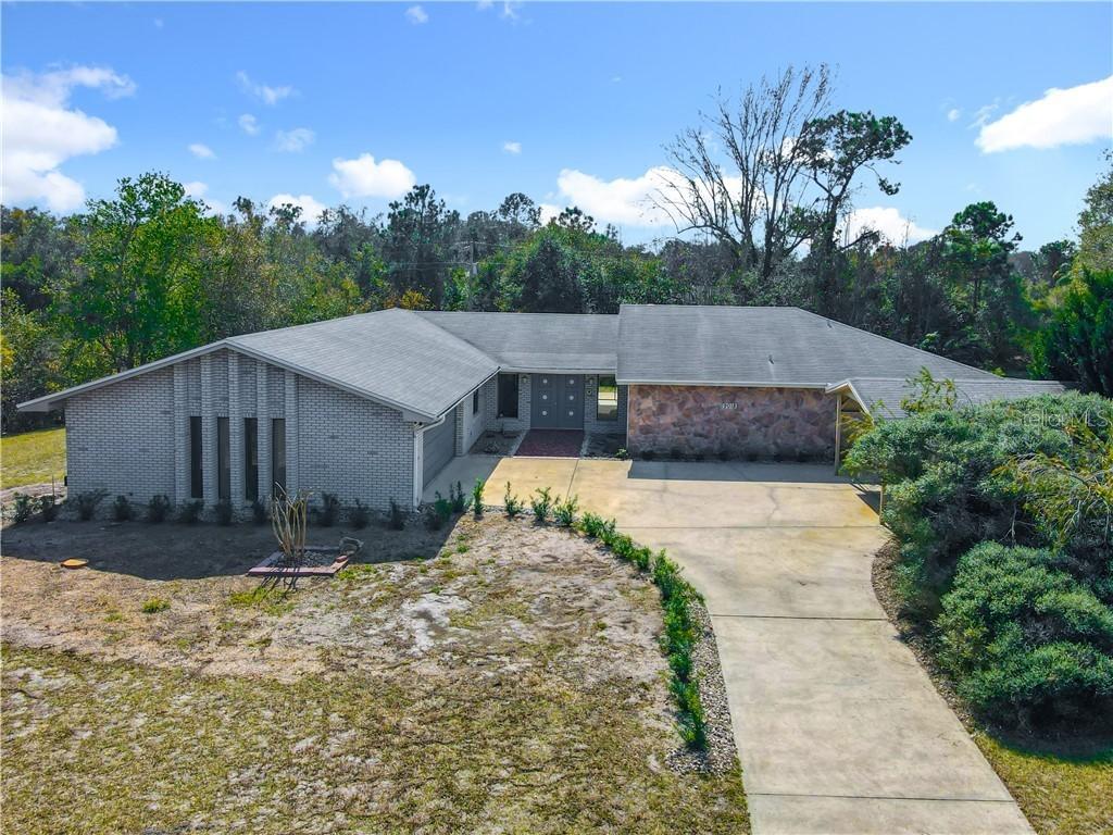 9018 Oakwood Dr., Lake Wales, FL 33898