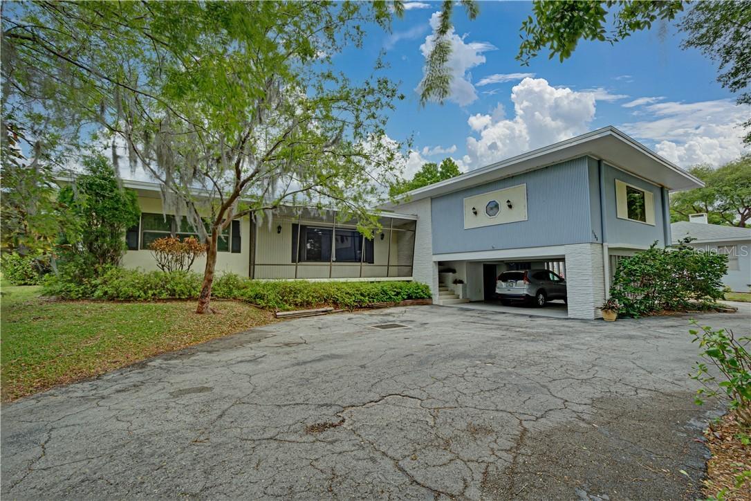 1100 N Lake Howard Dr, Winter Haven, FL 33881