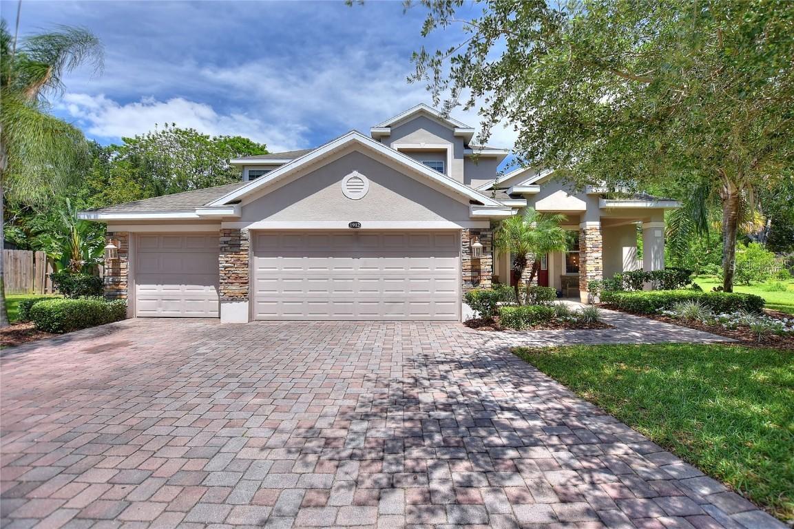 1912 Eloise Cove Dr., Winter Haven, FL 33884