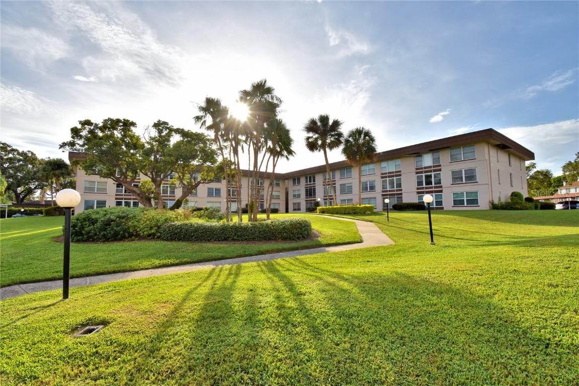 333 Lake Howard Dr. #313D, Winter Haven, FL 33880